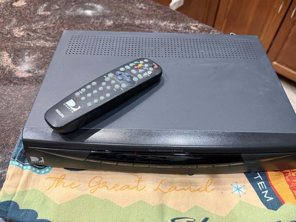 Philips DSX 5500 DirecTV Digital Multi-Satellite Receiver with Remote